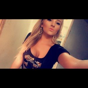 Meet your Posher, Alexis